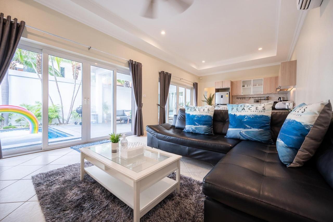 Majestic Residence Pool Villas 2 Bedrooms Private Beach 芭達亞 外观 照片